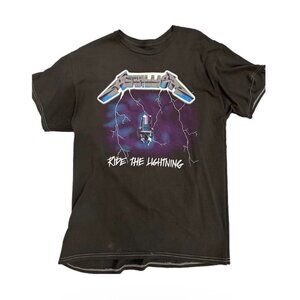 Metallica Men's Black and Grey T-shirt